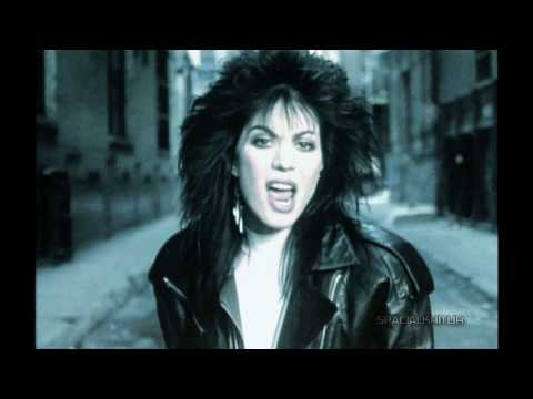 Joan Jett - I Hate Myself For Loving You online metal music video by JOAN JETT AND THE BLACKHEARTS