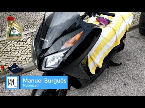 Honda Forza 300 Rear Brake Oil Change Take 1 смотреть онлайн