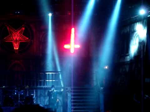 KING DIAMOND - EYE OF THE WITCH hellfest 2012 by totaldestruction