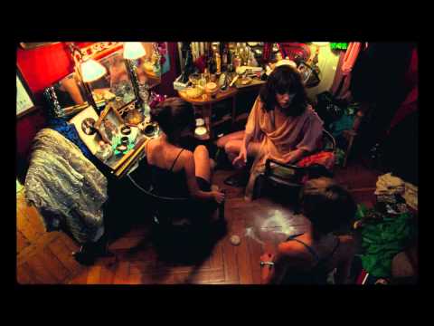 Incompresa - Clip "Aria al trucco"