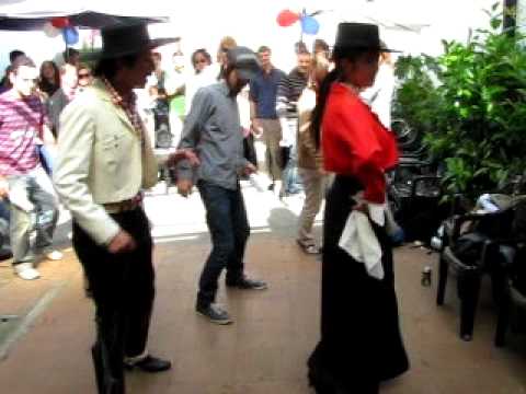 Cueca Classes at Tandem Santiago