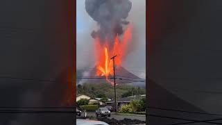 (影) 印尼火山噴發驚悚畫面曝光! 火山灰遠颺 雅加達機場重新開放