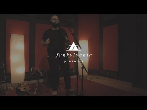 FUNKYLVANIA // Fly by VIZI