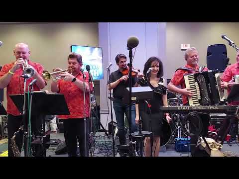 Lenny Gomulka And Chicago Push "Zagrajcie" Polka 55th Annual IPA Festival And Convention