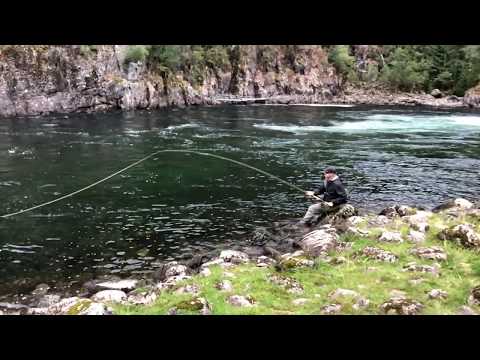 Seated Single Spey cast (slow motion)
