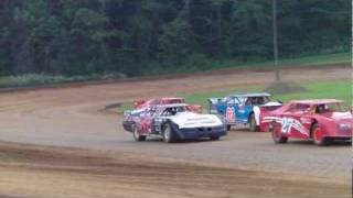 preview picture of video 'PARAGON SPEEDWAY HEAT RACE 7/24/10'