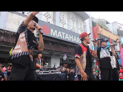 LIVE Perfomance Jogja Hip Hop Foundation di Malioboro