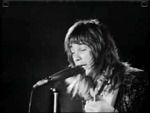 The La De Das live at "Anzac Rock". GTK 1974