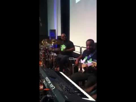 Calvin Rodgers, Maurice Fitzgerald, Zach Derbas & Rodney East BLAZING!! 2013(FULL BAND CLIP)