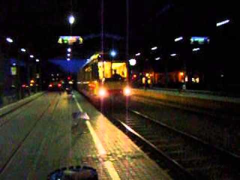 AVG Stadtbahn bei Nacht in Ettlingen Stadt