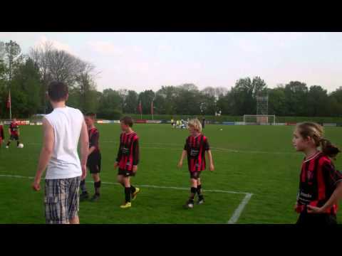 FC Den Bosch E1 tegen OJC Rosmalen E1 d.d. 21 april 2011