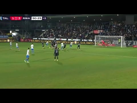 Di Renzo, exdelantero de la UD Lanzarote, también le marca al Real Madrid