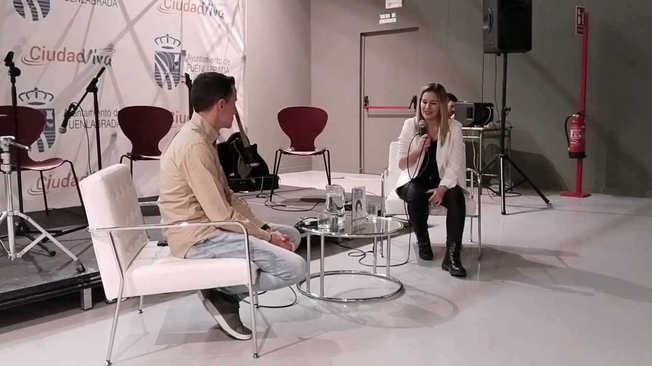 Presentación libro "Una chica sencilla"