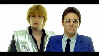 The Buggles (Trevor Horn, Geoff Downes) - I&#39; Am A Camera