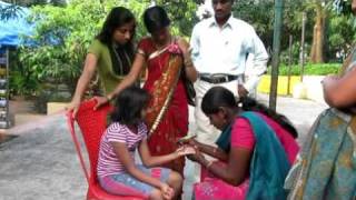 preview picture of video 'Creating Mehndi at Gandharv Resort'