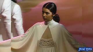 IREMOS DE LA MANO - JUAN GABRIEL - (EXCELENTE VIDEO)