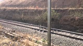 preview picture of video 'Karnataka express crosaing satpura range'