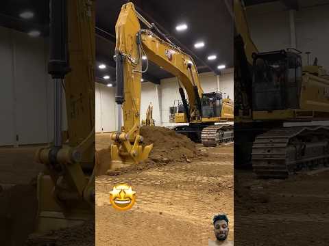 Hitachi size Big and Small working capacity #hitachi #hitachivideo #excavator #machine #working