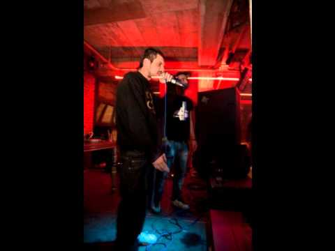 DP8 enos trelou 8hriou oi fwnes