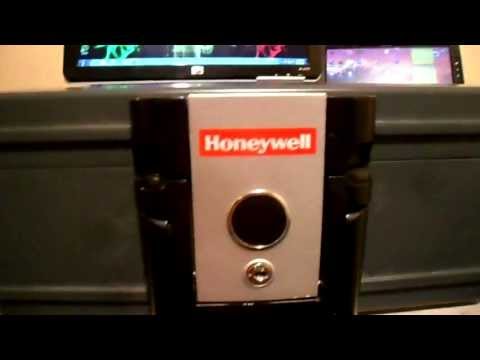 How to break into a Honeywell safe with a paper clip