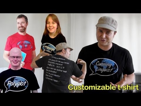 狡猾な言語学者、ポリグロット、言語愛好家のTシャツ、バックはカスタマイズ可能です。あなたの話す言葉を世界に伝えよう! (Cunning Linguist, Polyglot, Language Lover tshirt, customizable back. Tell the world what you speak!)