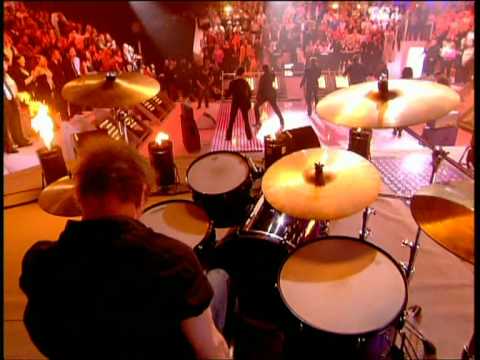 Garou, Johnny Hallyday et Patrick Bruel - Allumer le feu.