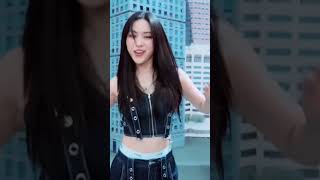 Download lagu Chaeryeong's high note in boys like you#itzy #yuna #chaeryeong #ryujin #lia #yeji mp3