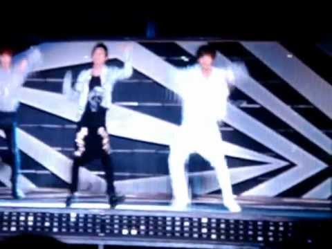 [Fancam] 120922 - SMTown Jakarta - EunHyuk {SuJu}, TaeMin {SHINee} & Kai {EXO} Dance Battle
