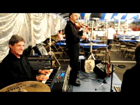 Holy Trinity Greek Orthodox Church, Greek Festival music by Sofos.