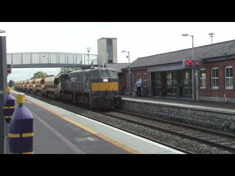 071 Class (No. 075) Light Engine & (No. 088) with HOBS train at Donabate, Co. Dublin