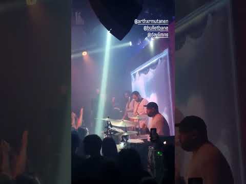 DAY LIMNS (@daylimns) - Castelo de Areia | Part. no Show de Bullet Bane |