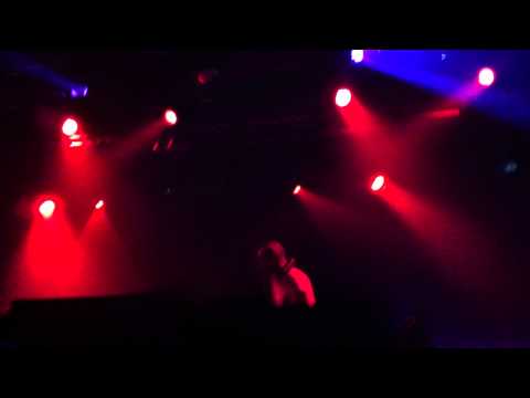 Len Faki Play Gary Beck - Yes @ La Machine Paris 02.09.11