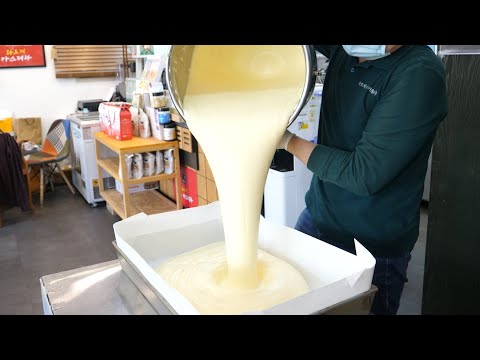 Amazing Giant Size! How To Make Taiwan Giant Castella - Korean Street Food