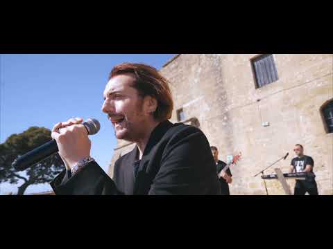 Valerio Miglietta-E MI ARRENDO(feat.gabry santos)