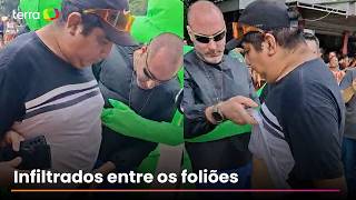 Policiais fantasiados de ETs prendem três por venda de bebida adulterada no Bloco de Ivete, em SP