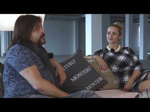 Bohouš Josef, zpěvák Burma Jones v talk show S Adél v posteli