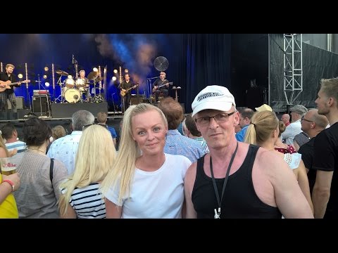Kim Larsen og Kjukken: Spillestedet Kammerateriet i Svendborg.2015. 04. 07.  Kamilla og Karsten
