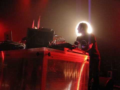 Brain Damage meets Vibronics with Sir Jean - Do U Remember - Telerama Dub festival 2013  - 104 Paris