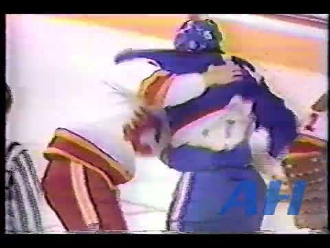 NHL Oct. 28, 1983 Steve Kondoyd,CGY v Paul MacLean,WPG Calgary Flames Winnipeg Jets