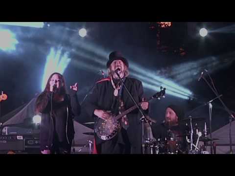 Banjoe Steve & NoBS Band feat Virginia Rose "Creep" live opening for *Bad Company