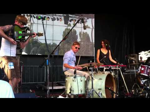 Thee Oh Sees - Carrion Crawler @ Bumbershoot 9/4/2011 pt. 6