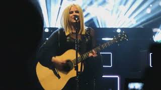Download lagu Avril Lavigne - Wish You Were Here - Live in Paris, France 2023-04-12 (Multicam   Pro audio) mp3