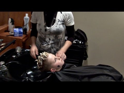 How to bleach hair basic boys shoeshine highlights tutorial video thumbnail