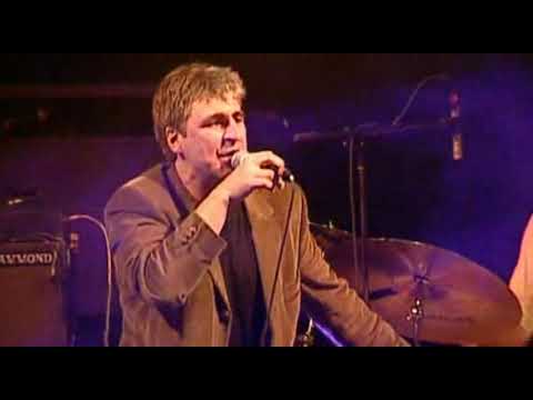 Sense Of Purpose (w/Mark Burgess) · THE SOUND ADRIAN BORLAND @ Paradiso Amsterdam 2006 [16/20]