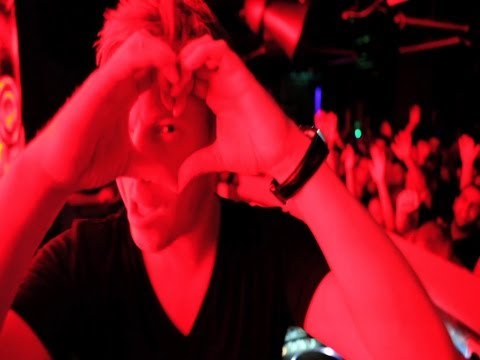 Ferry Corsten presents WKNDR Episode 11: Full On Ferry Ibiza closing party!
