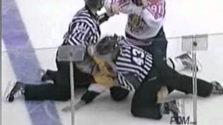 Brandon Hynes vs Devon MacAusland Oct 15, 2010