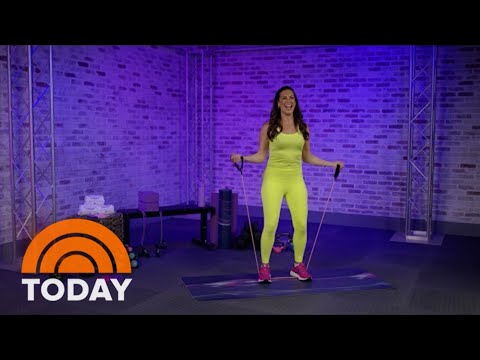 A 10-Minute Upper Body Resistance Band Routine