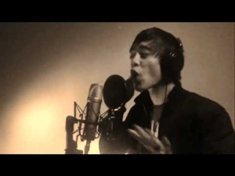 Chris Brown feat. Chevuxx - Strip