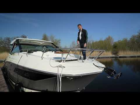 Sea Ray Sundancer 320 - MY 2022 English Review
