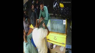 பூக்கடையில் நடந்த பரபரப்பு சம்பவம். இரண்டு ரவுடிகள?